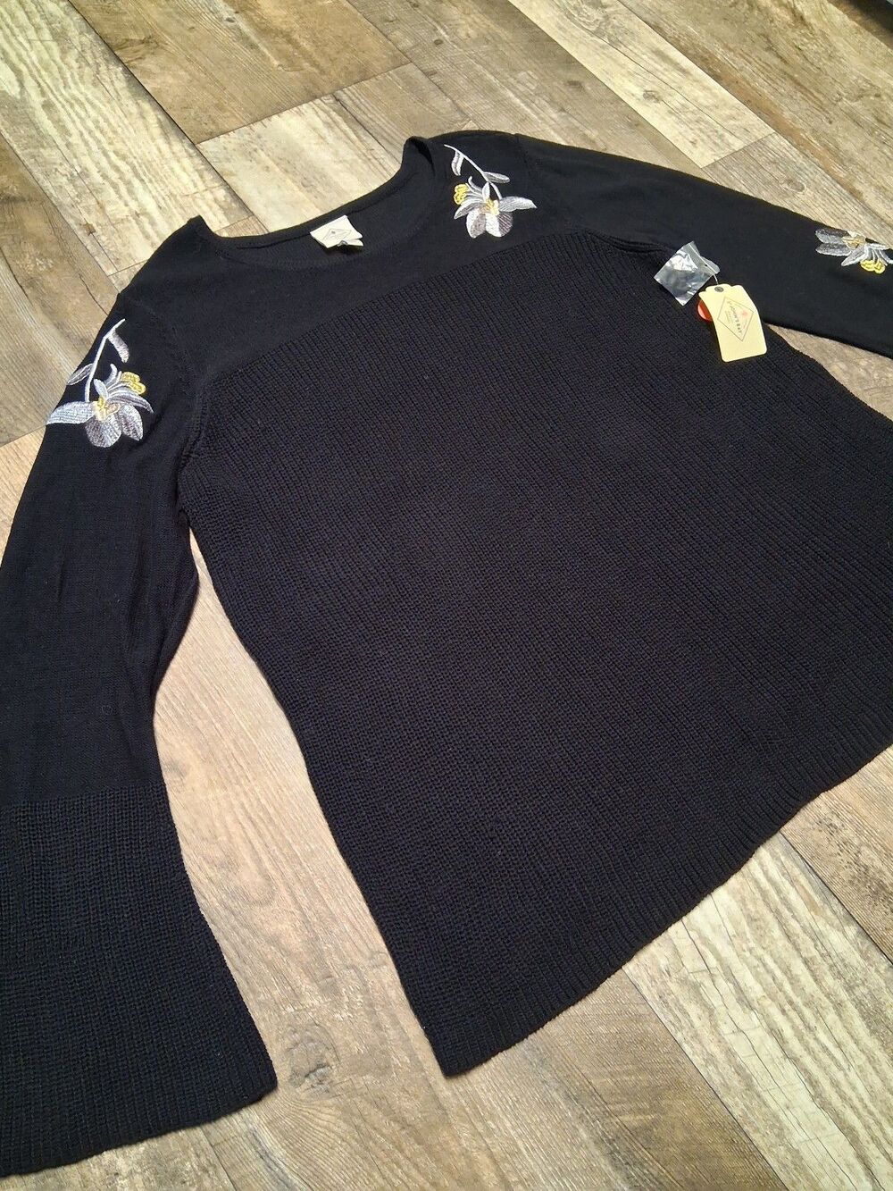 NEW! Women's St. John's Bay Black Knit Sweater w/ Flower Embroidery, Size Large - Picture 2 of 11